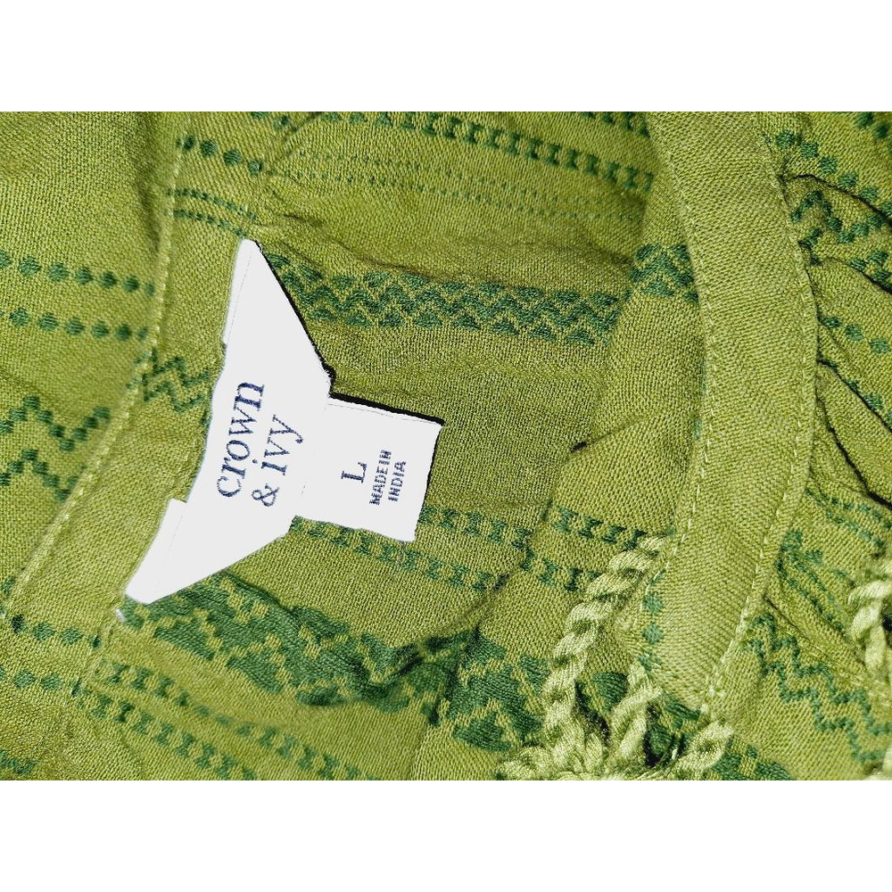 Crown & Ivy Green Size L peasant embroidered 100% cotton southwestern top - Picture 3 of 4